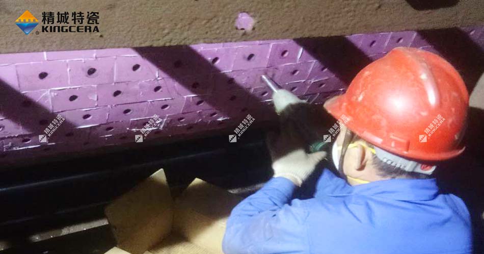 南宫NG28牌新型耐磨陶瓷布料机圆辊使用成效